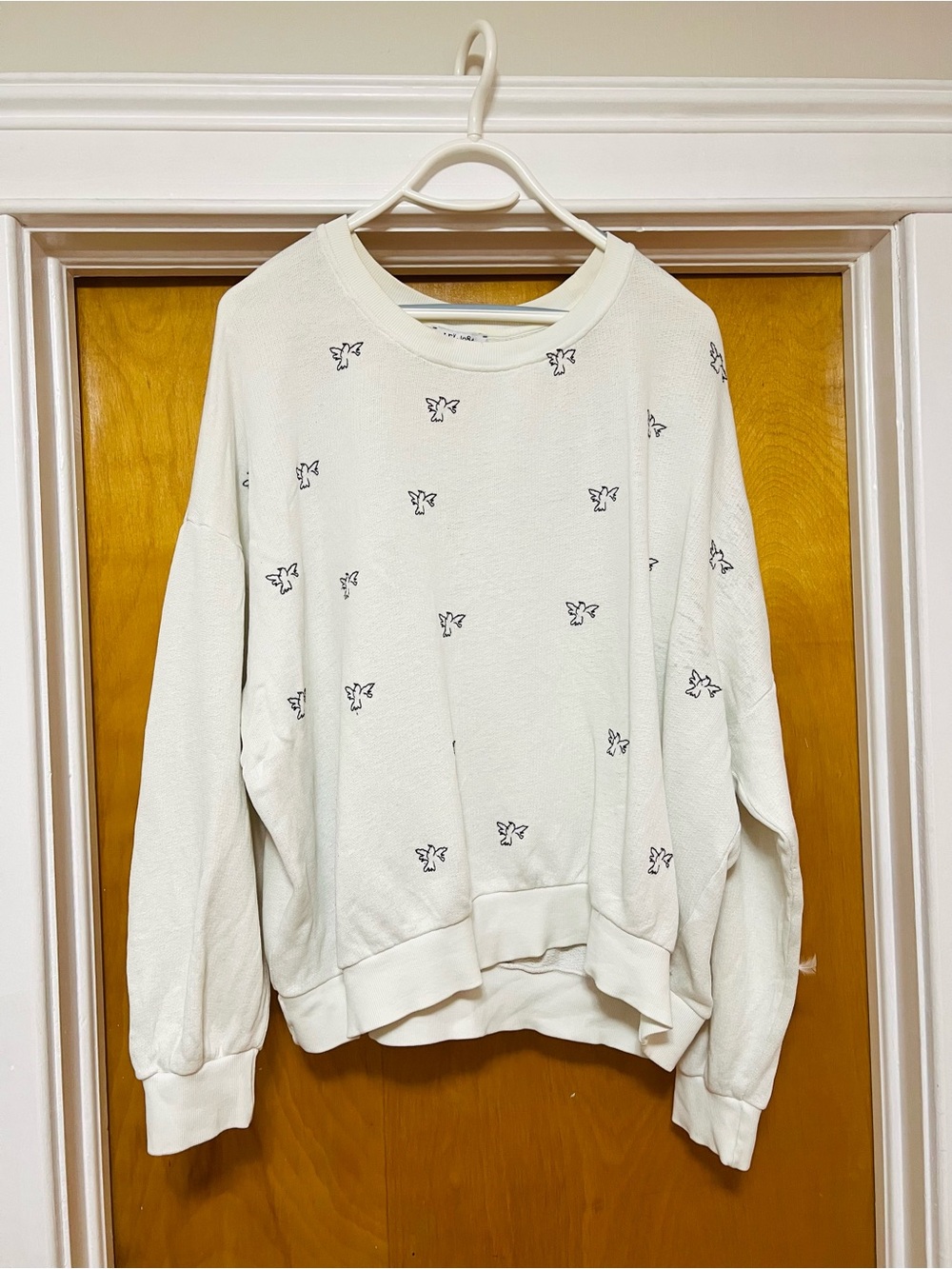 Anthropologie LEI White Crewneck Sweatshirt with Black Bird Print